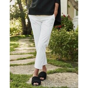 Frank & Eileen Wicklow Size 2 White The Italian Chino pants Stretchy Stretchy